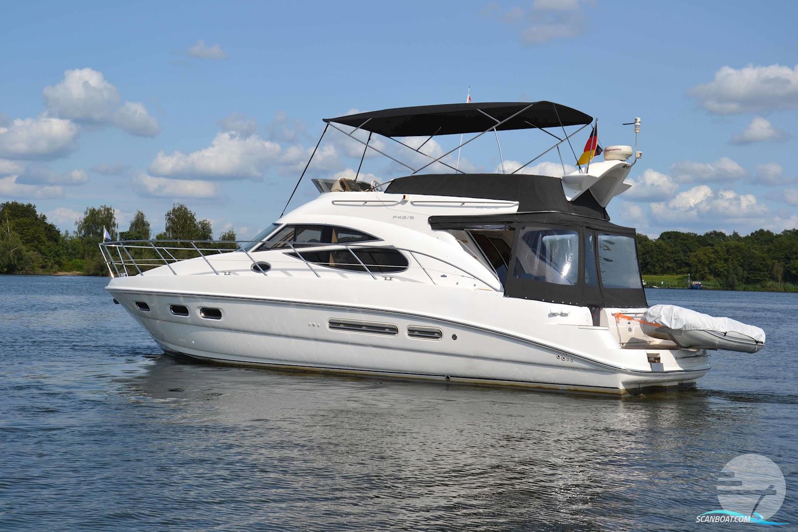 Sealine F42/5 Fly