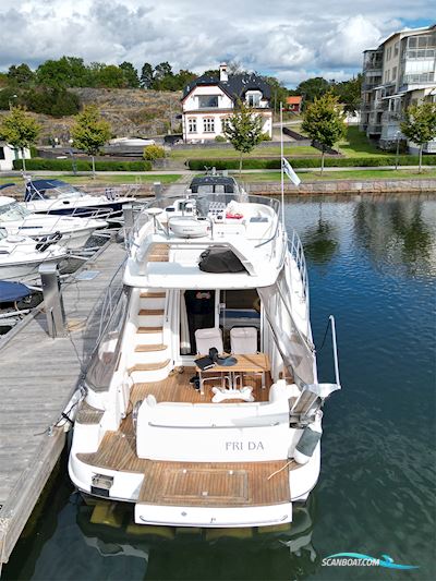 Sealine F42/5 Motorboat 2009, with Volvo Penta engine, Sweden