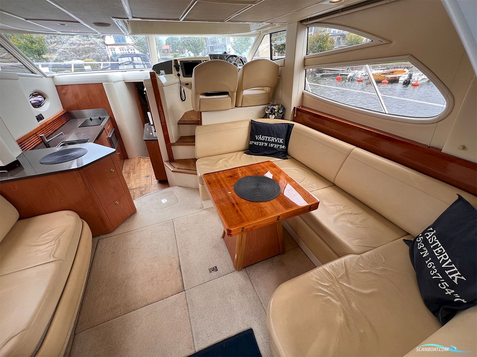 Sealine F42/5