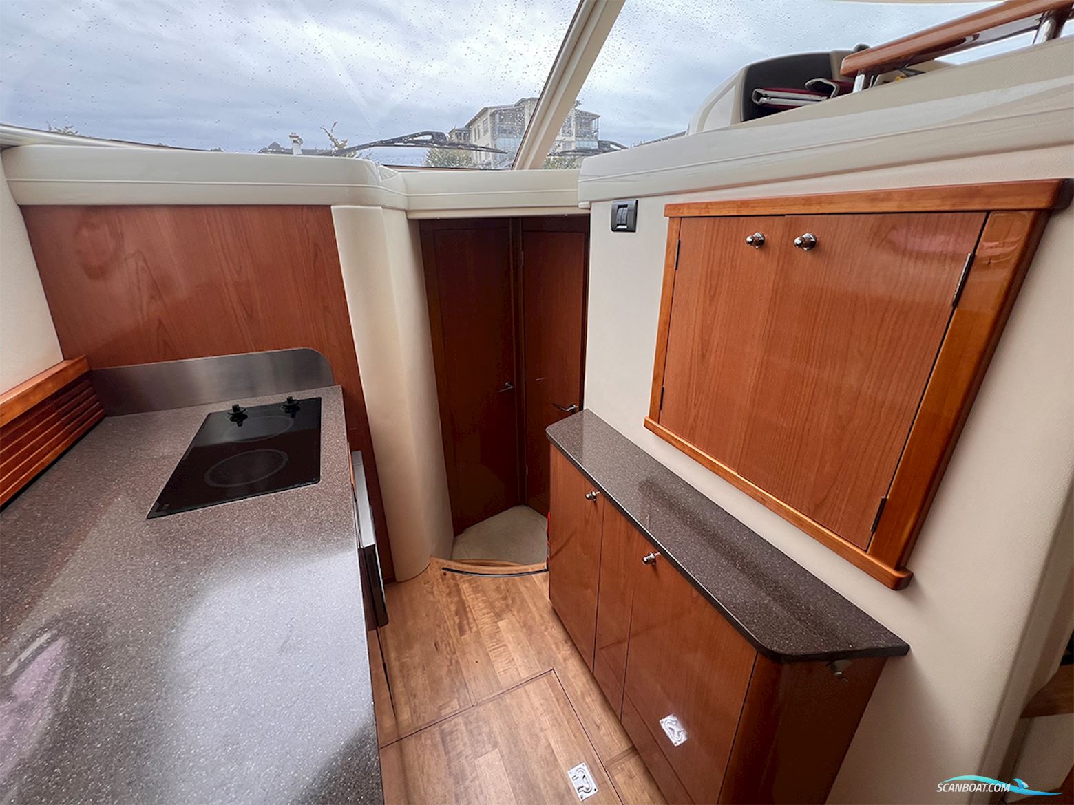 Sealine F42/5