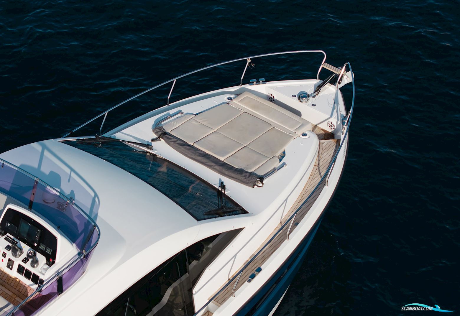 Sealine F430 - Fybridge