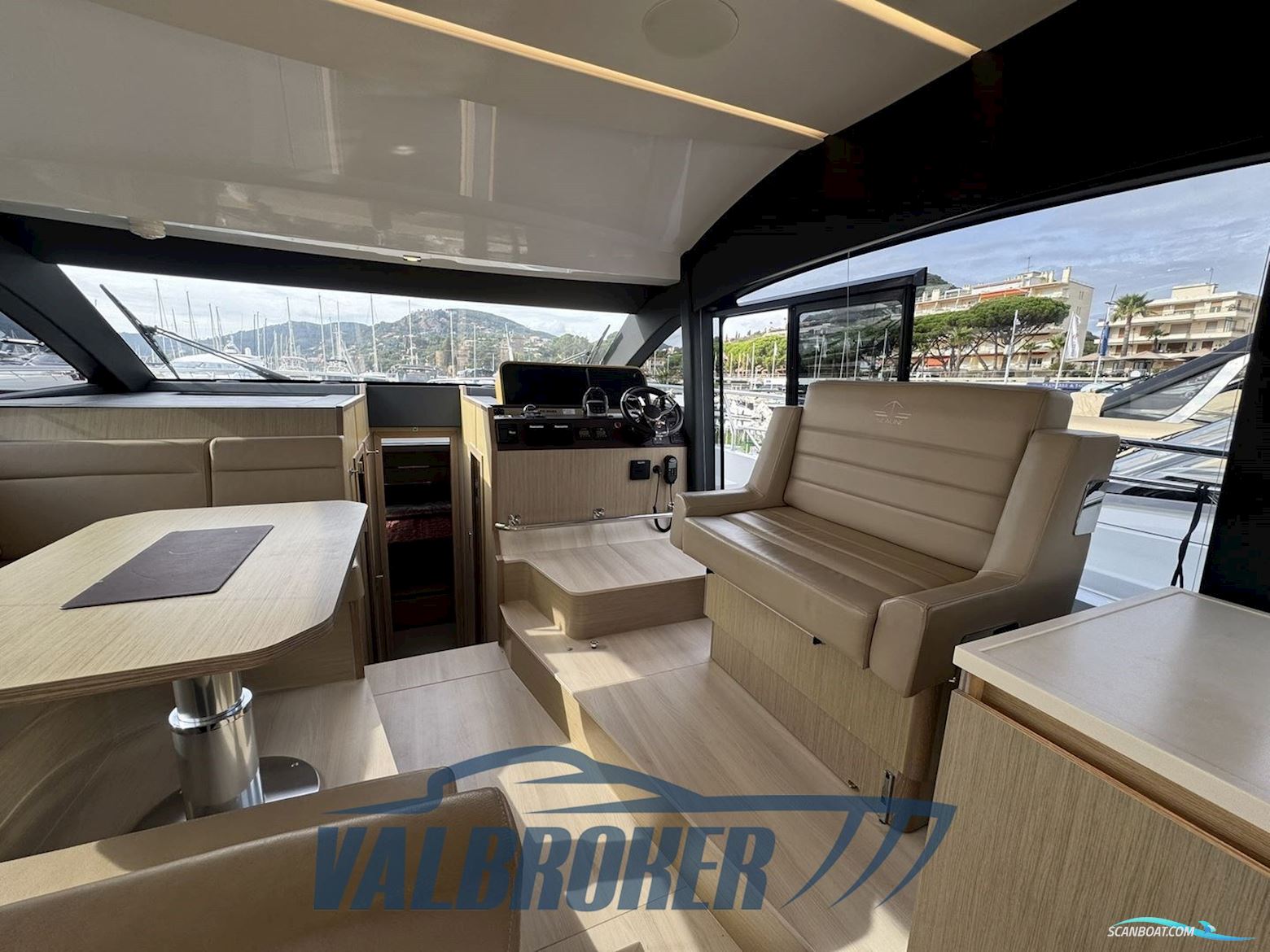 Sealine F430