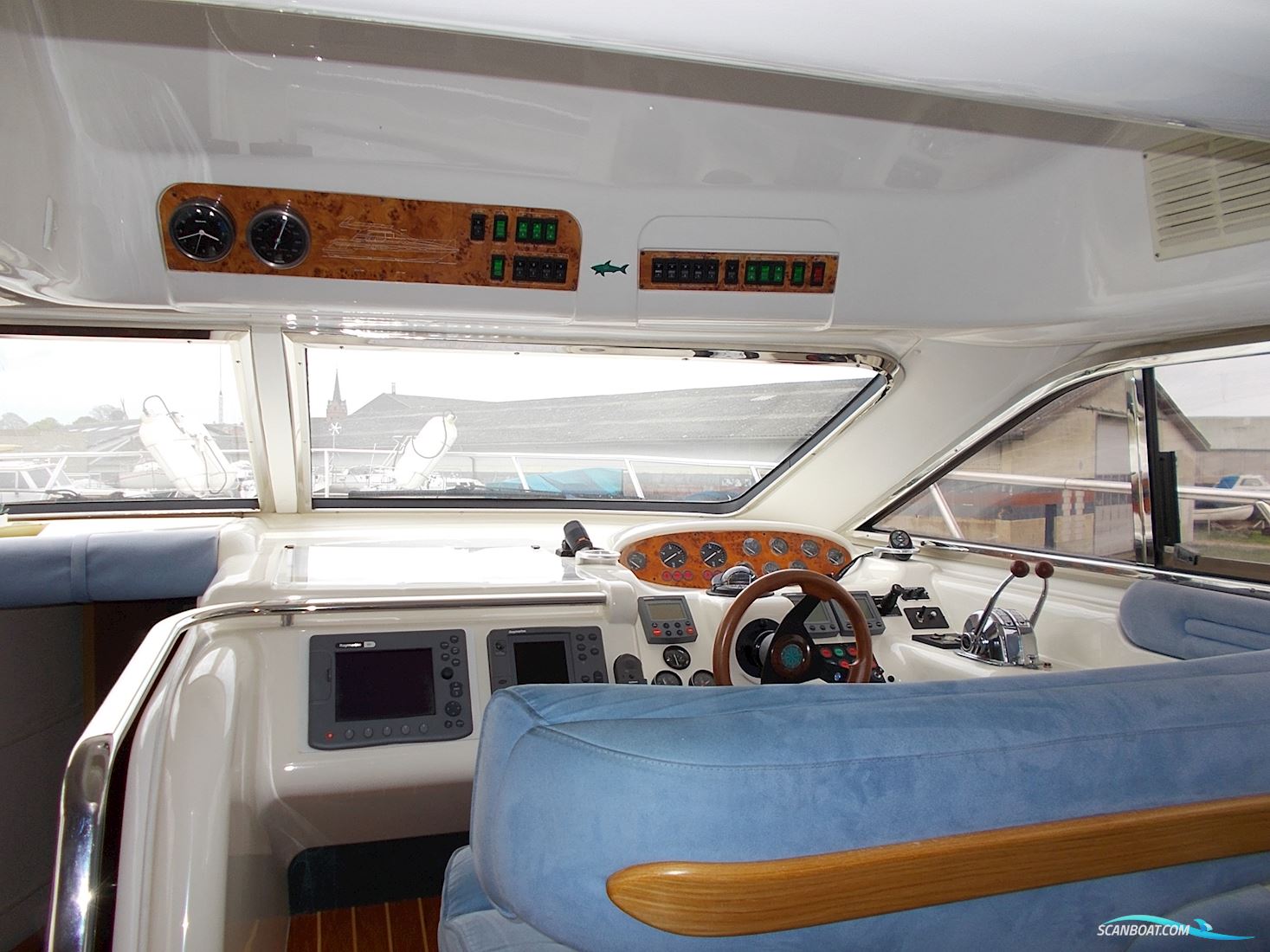 Sealine F44