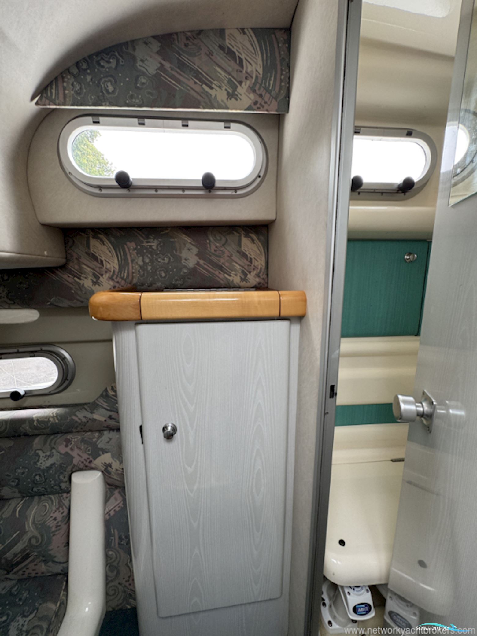 Sealine International 28
