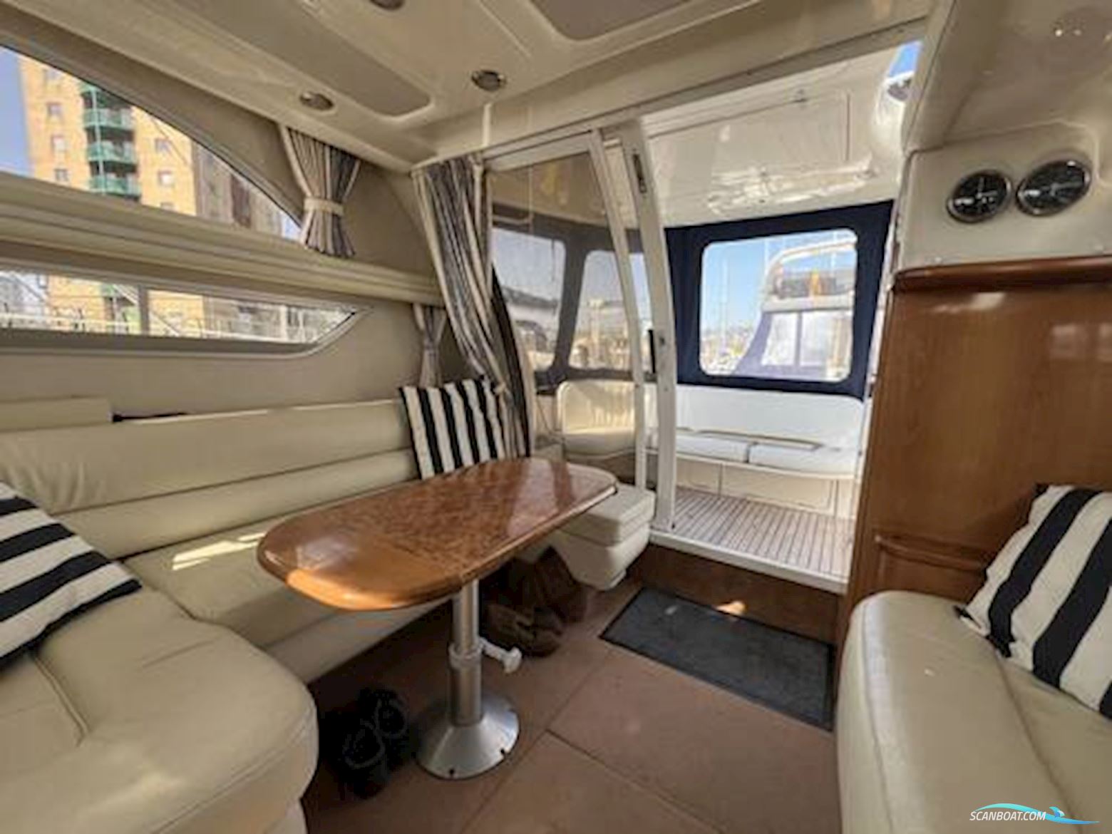 Sealine International 330 Statesman