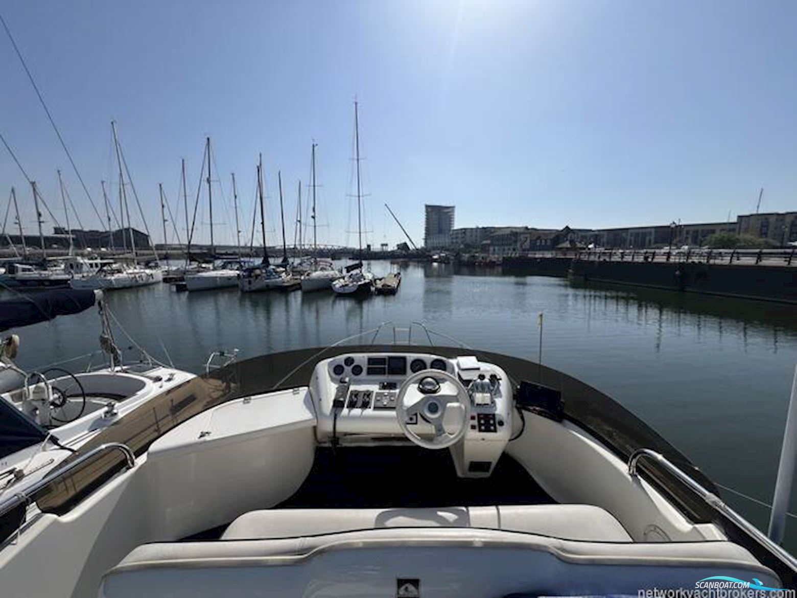 Sealine International 330 Statesman