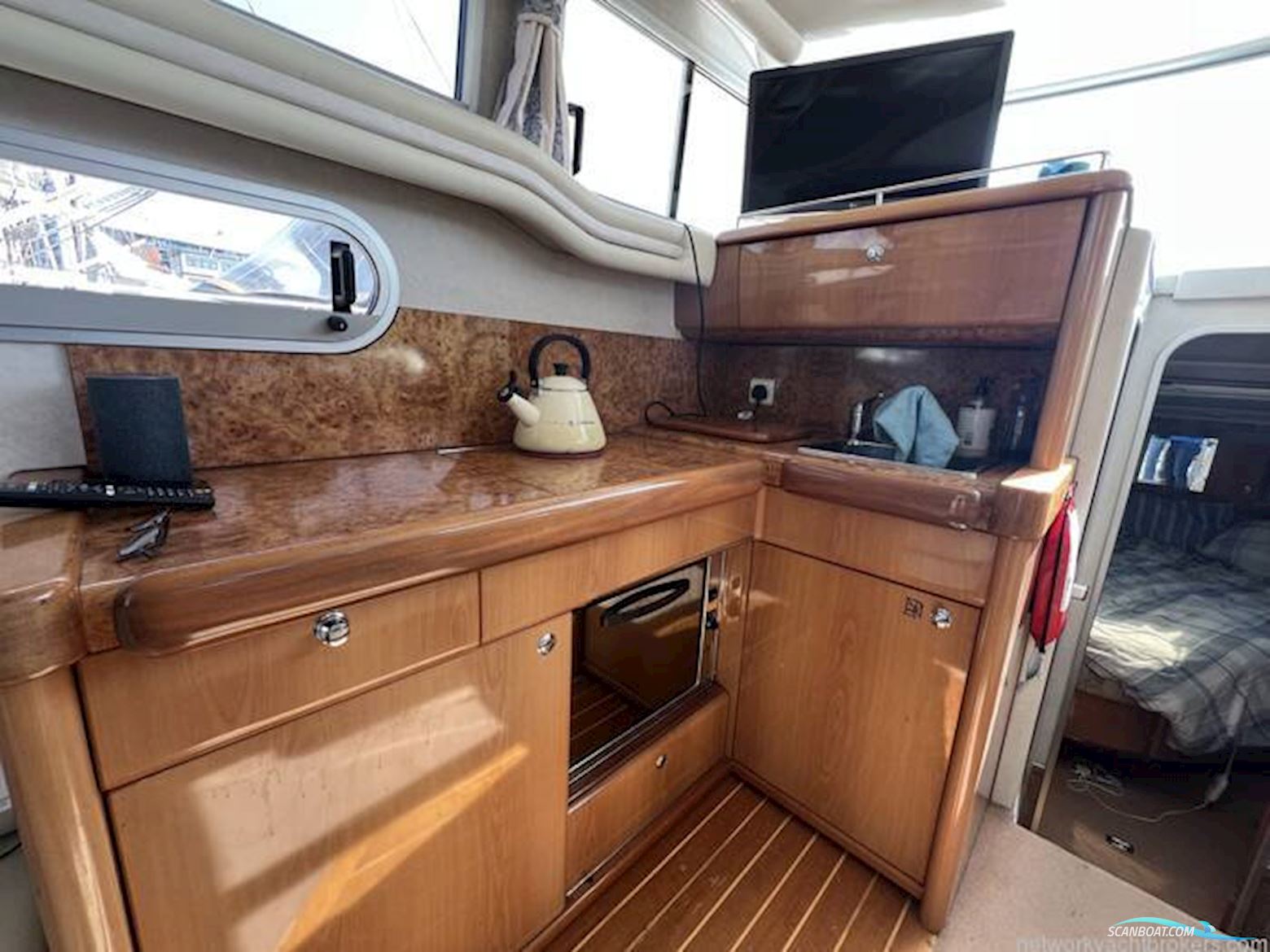 Sealine International 330 Statesman