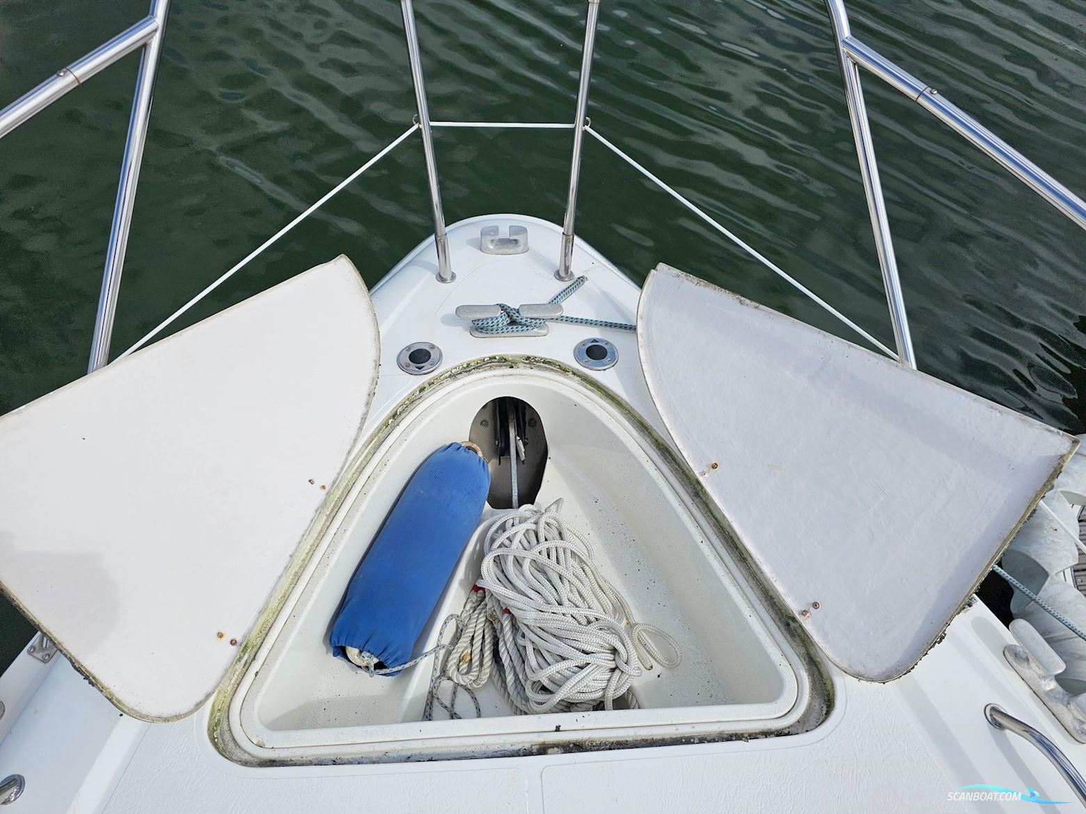 Sealine International F33