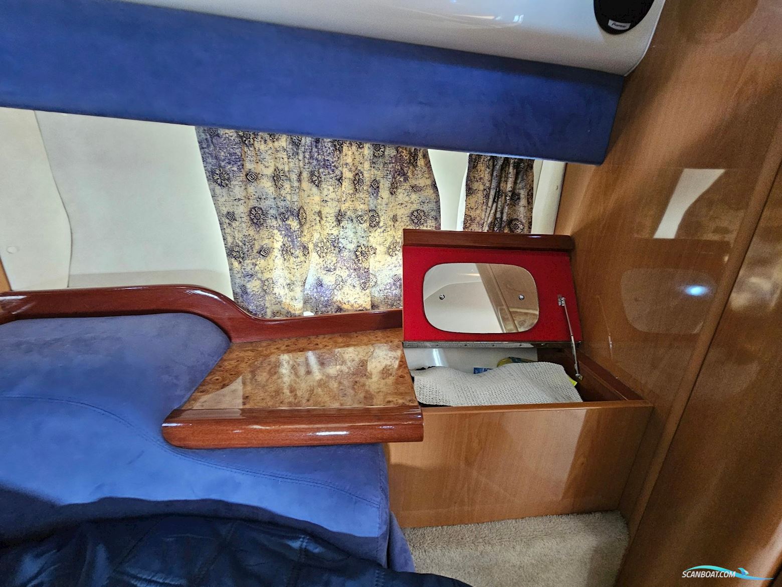 Sealine International F33