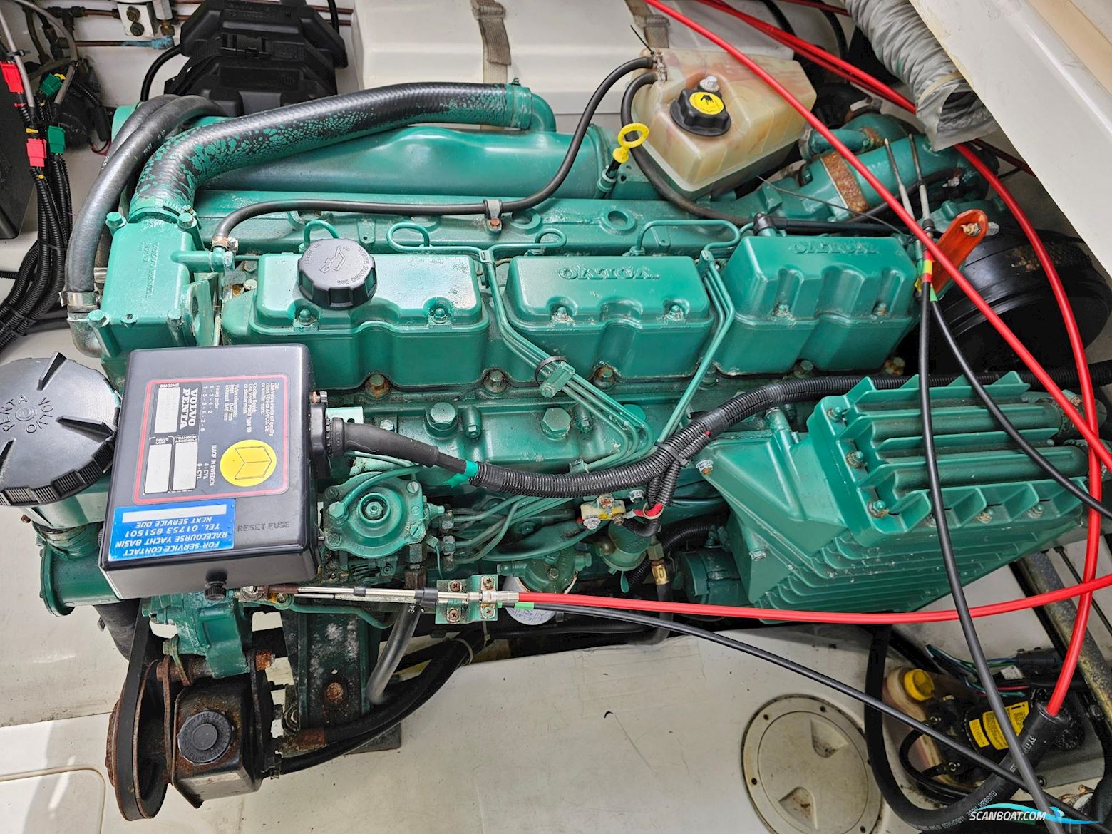 Sealine International F33