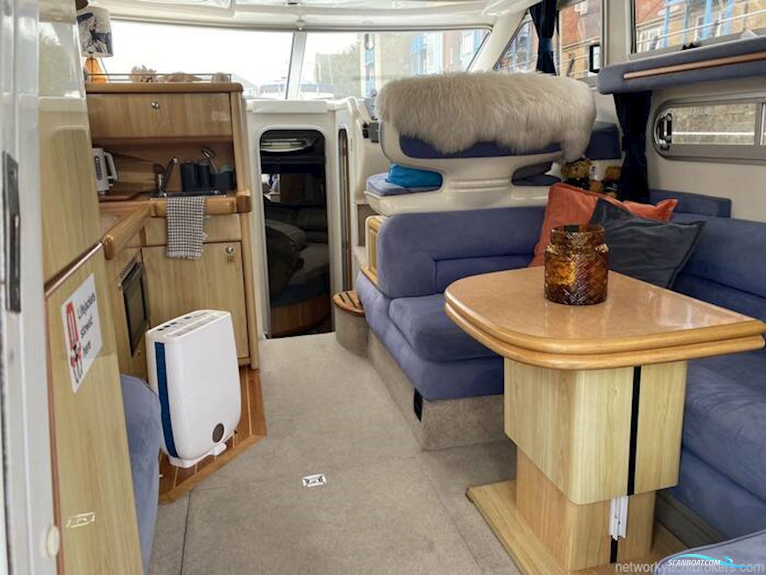 Sealine International F33