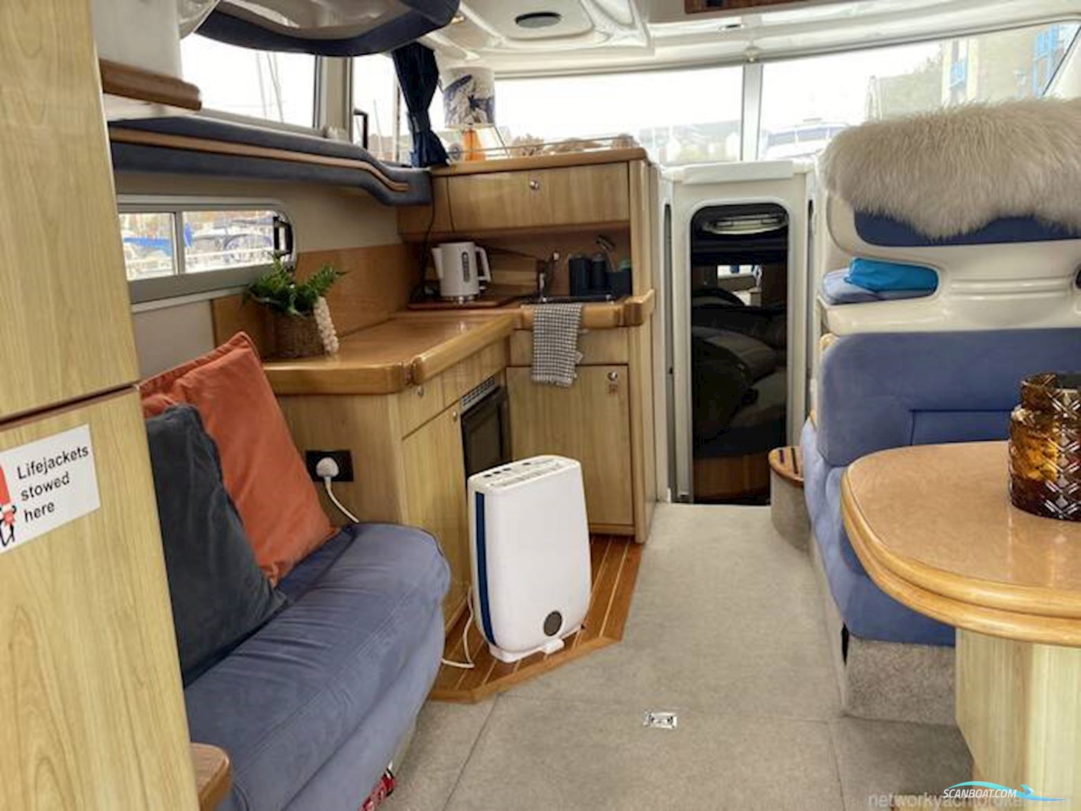 Sealine International F33