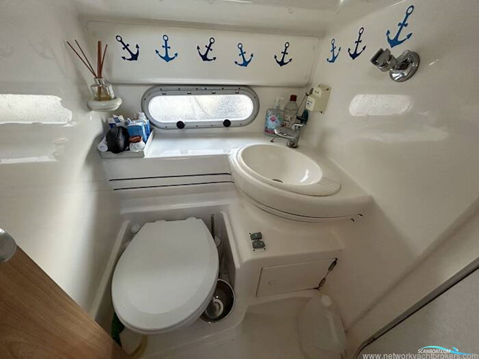 Sealine International F33