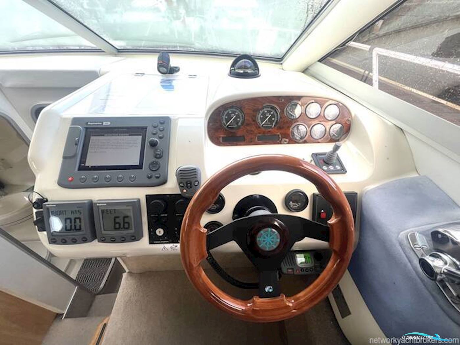 Sealine International F33