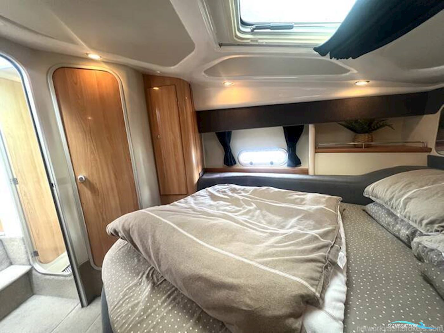 Sealine International F33