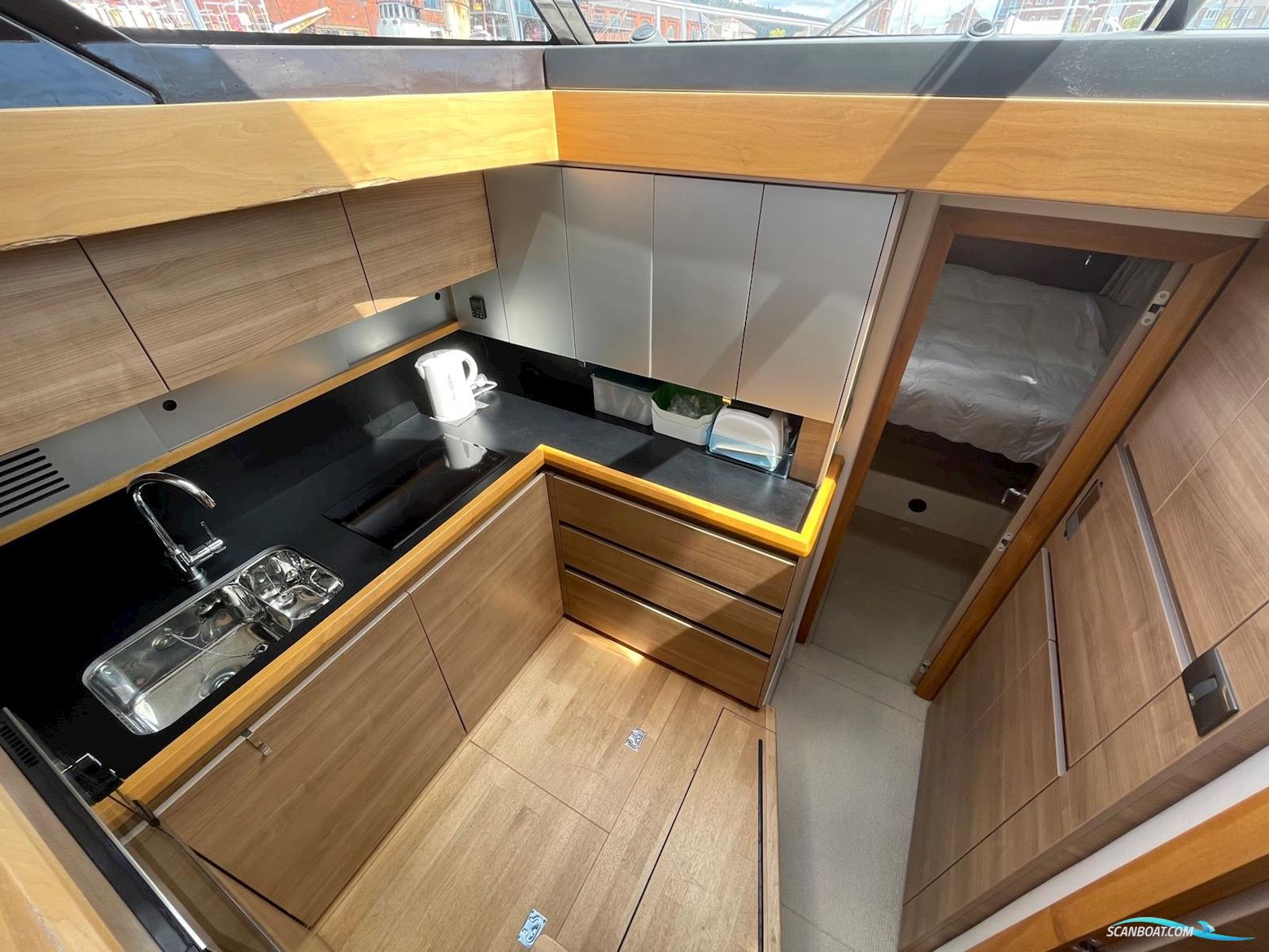 Sealine International F42