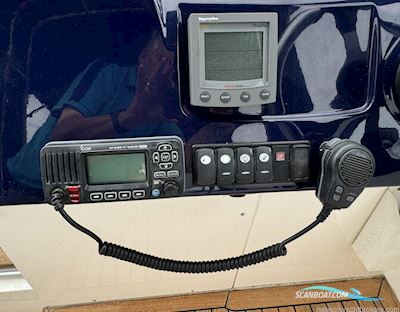 Sealine International S23 Sport Motorboat 2003, with Volvo Penta Kad 32 engine, United Kingdom