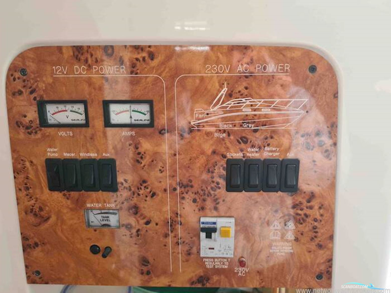 Sealine International S23 Sports Cruiser