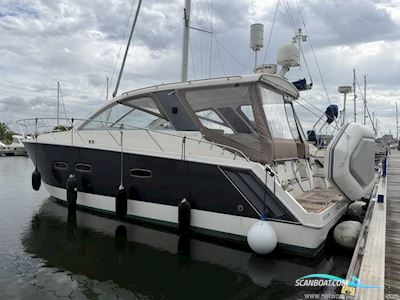 Sealine International SC35 Motorboat 2009, with Volvo Penta engine, United Kingdom