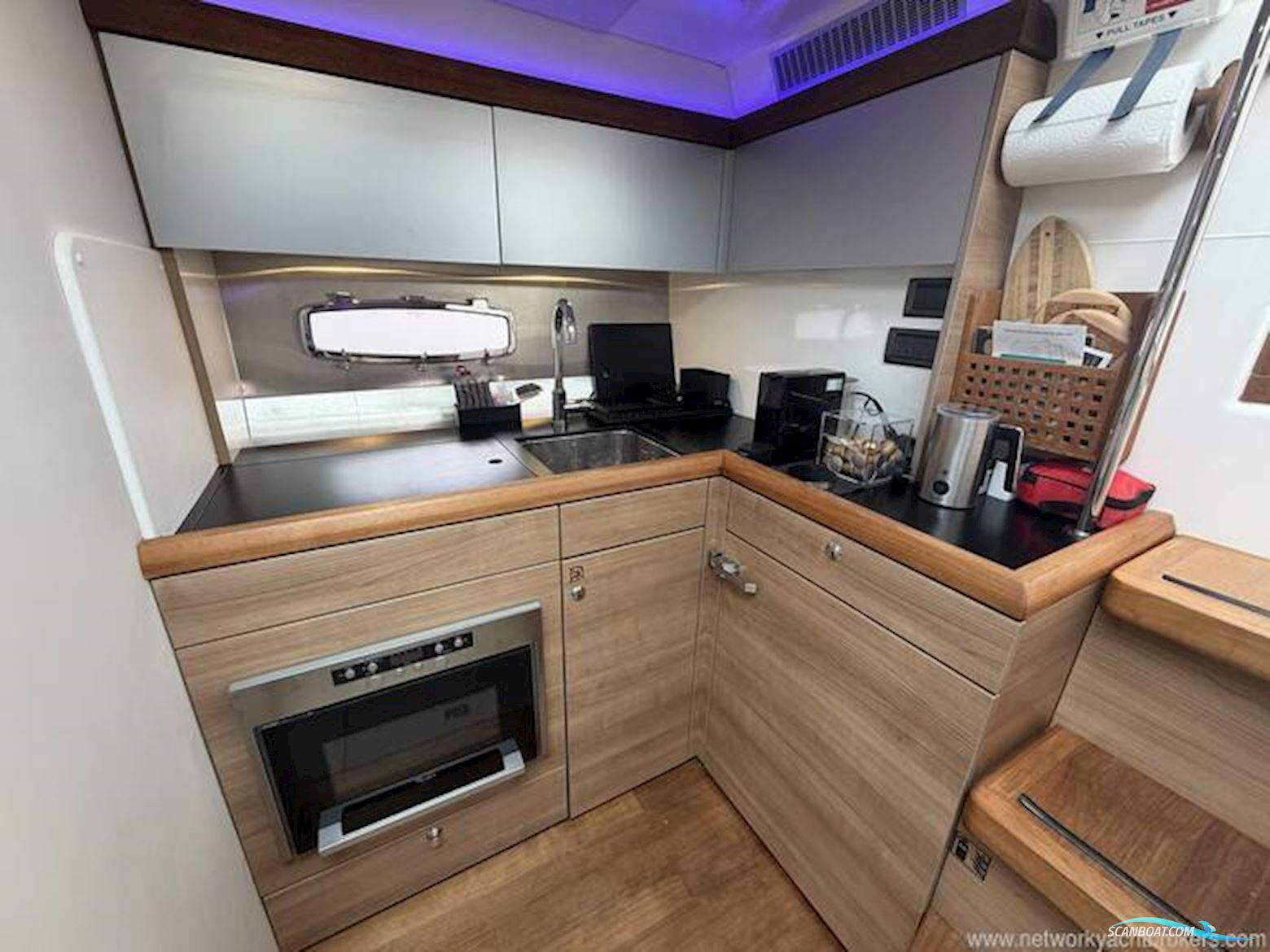 Sealine International SC35