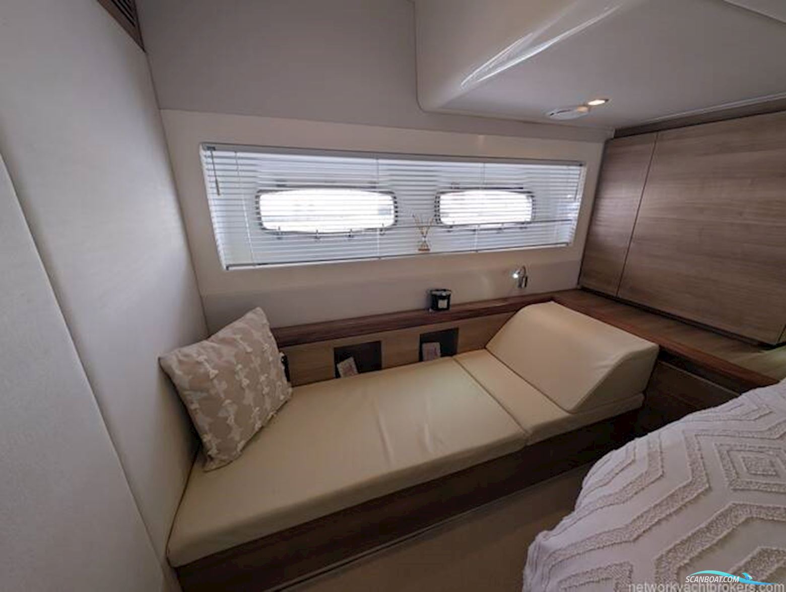 Sealine International SC47