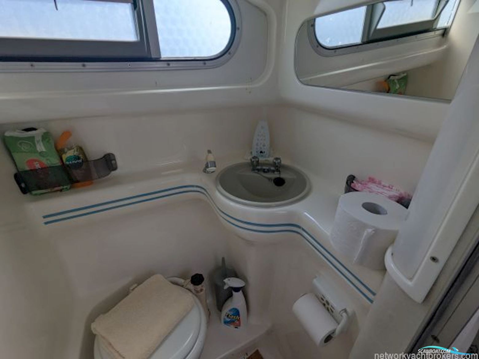 Sealine International Senator 230