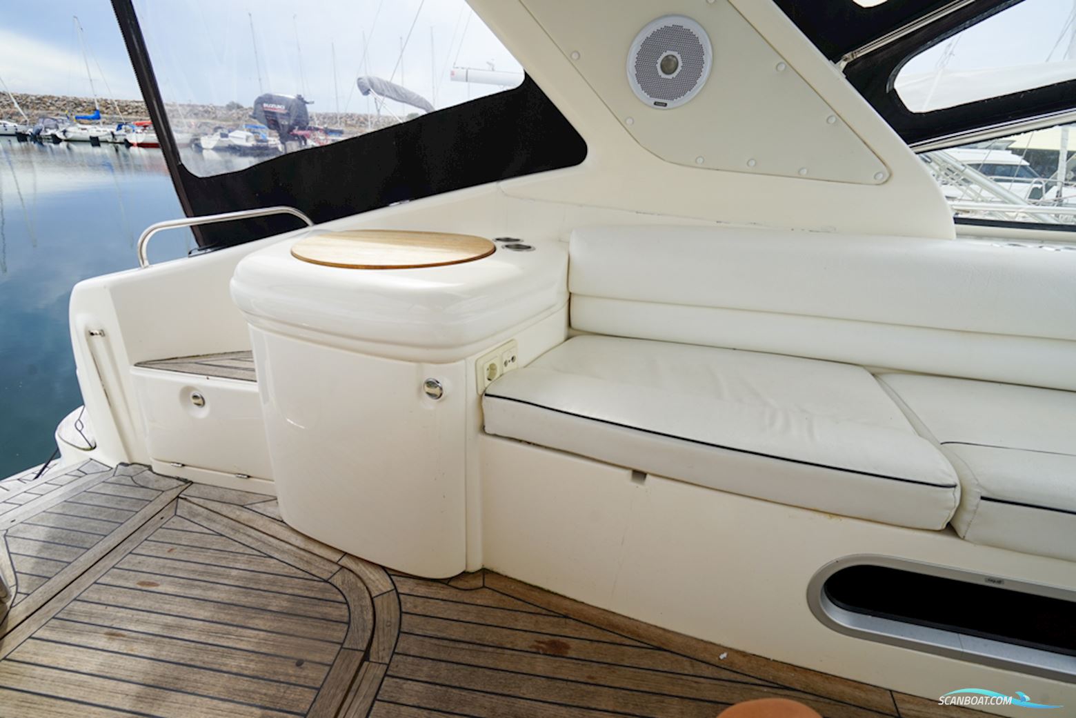 Sealine S37