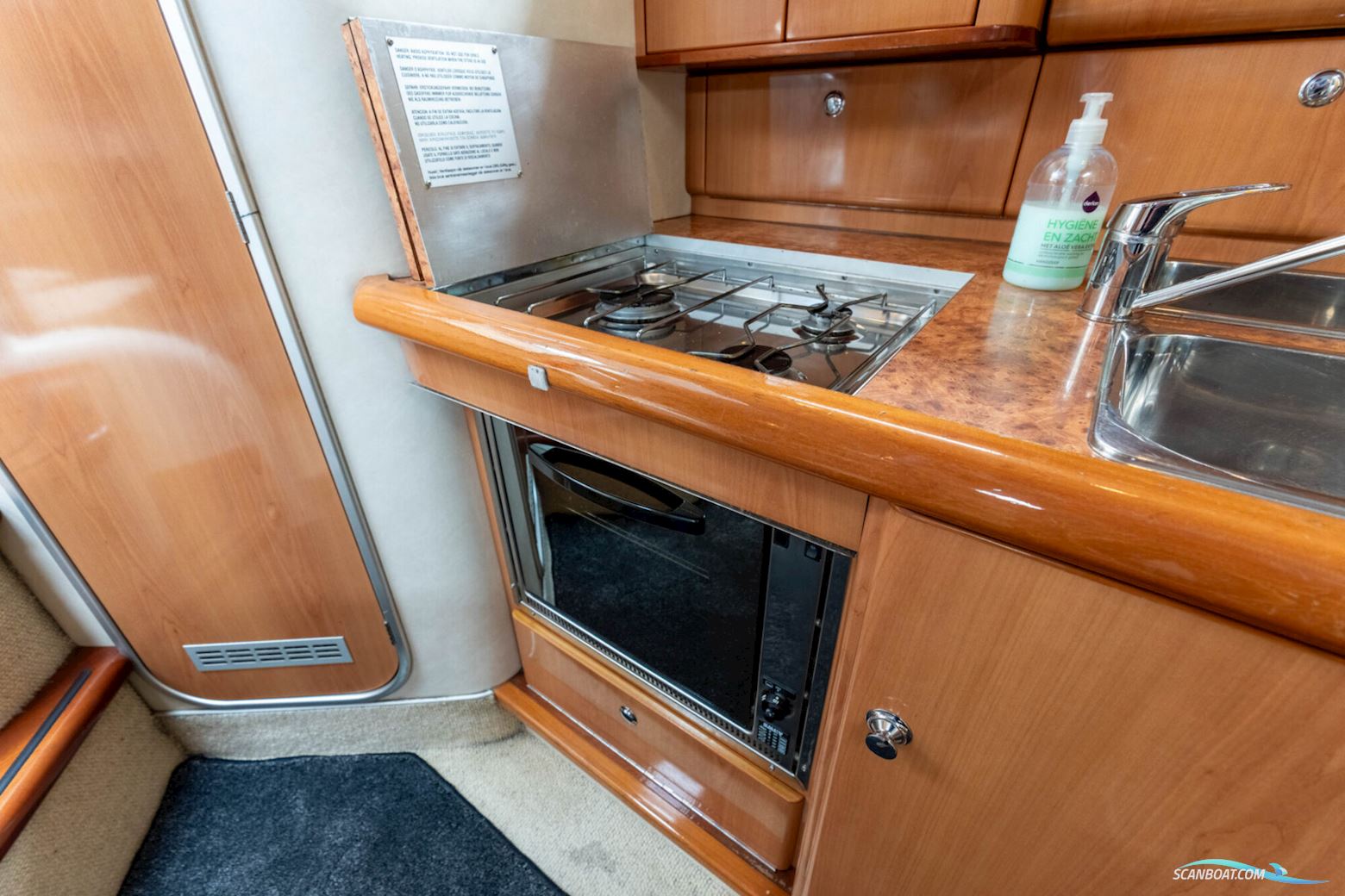 Sealine S37