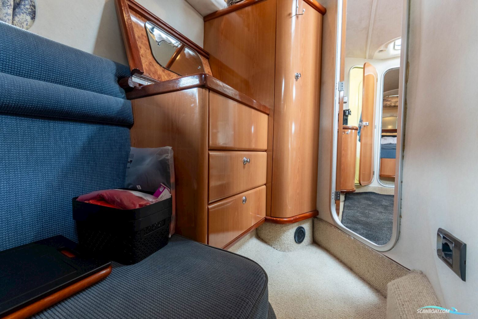 Sealine S37