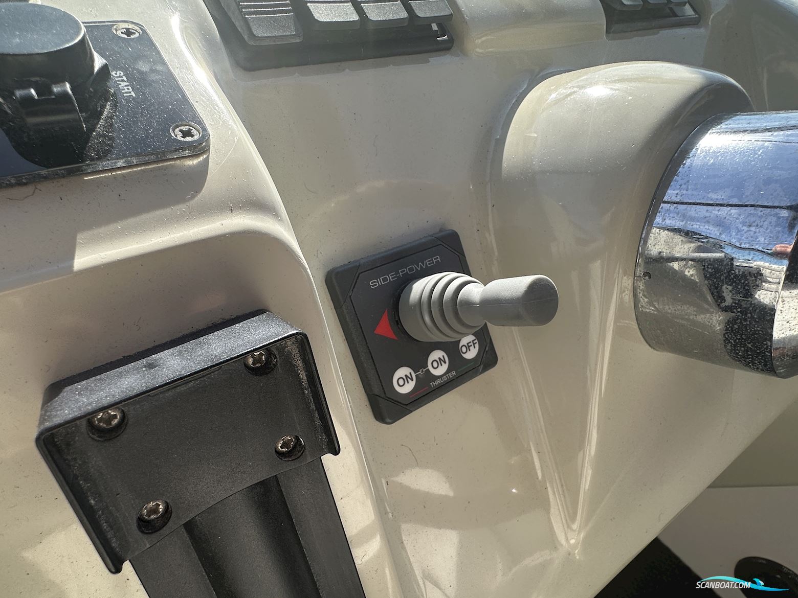 Sealine S37