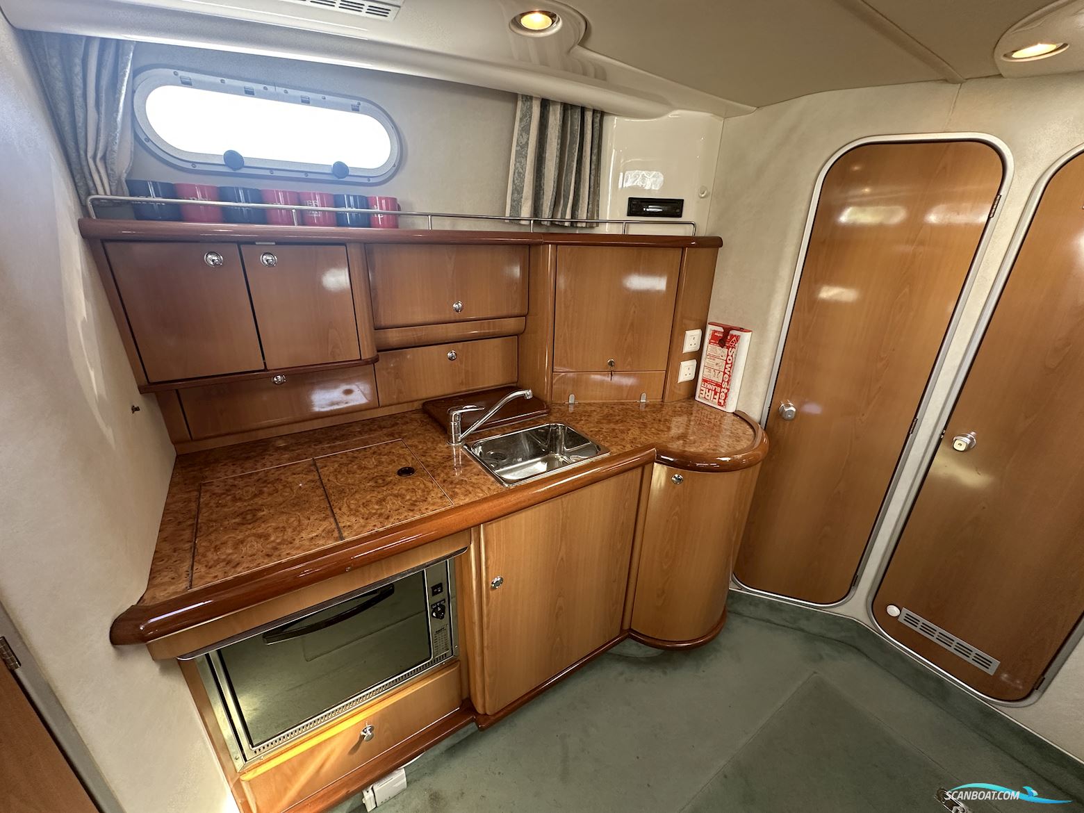 Sealine S37