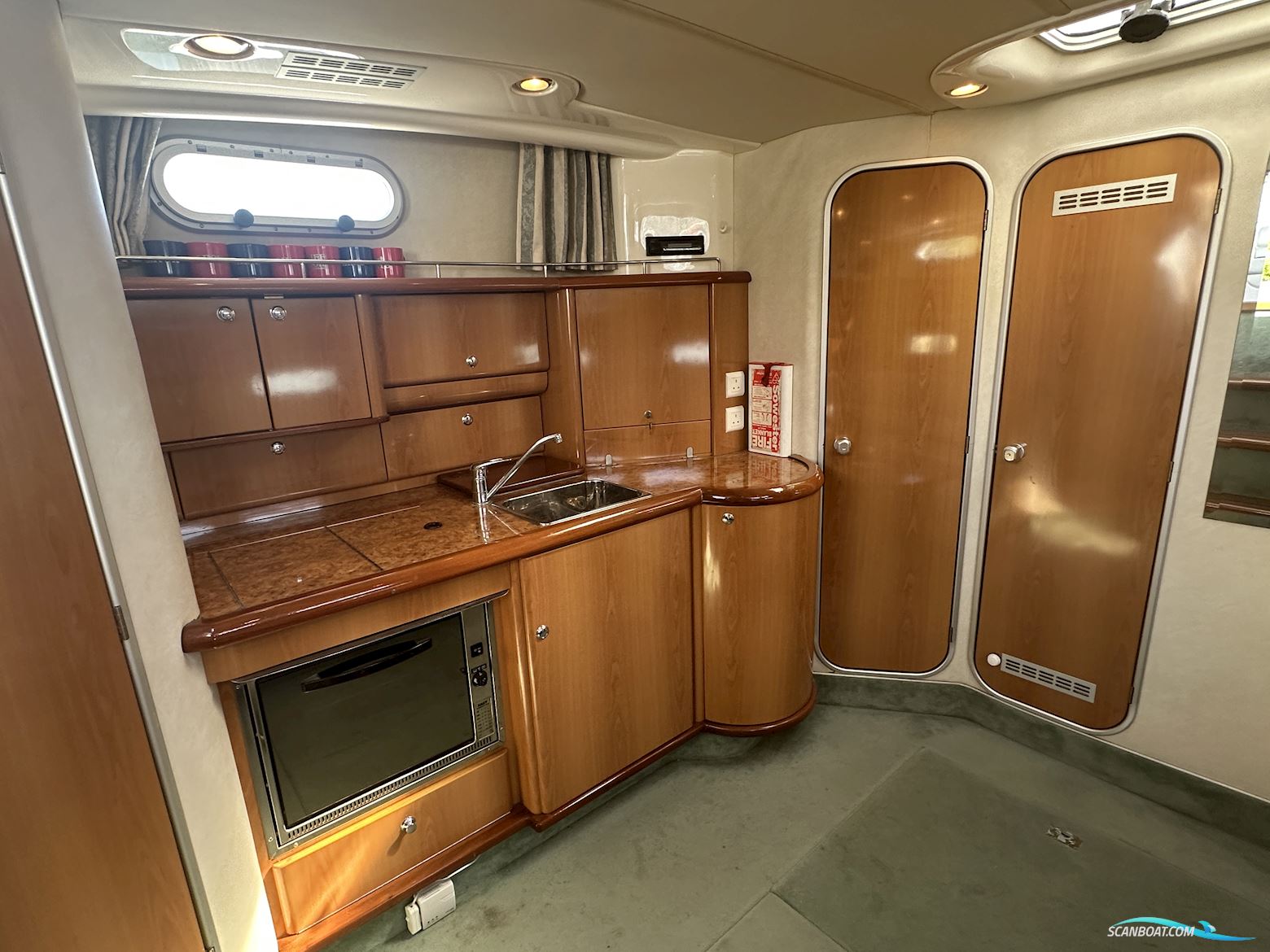 Sealine S37