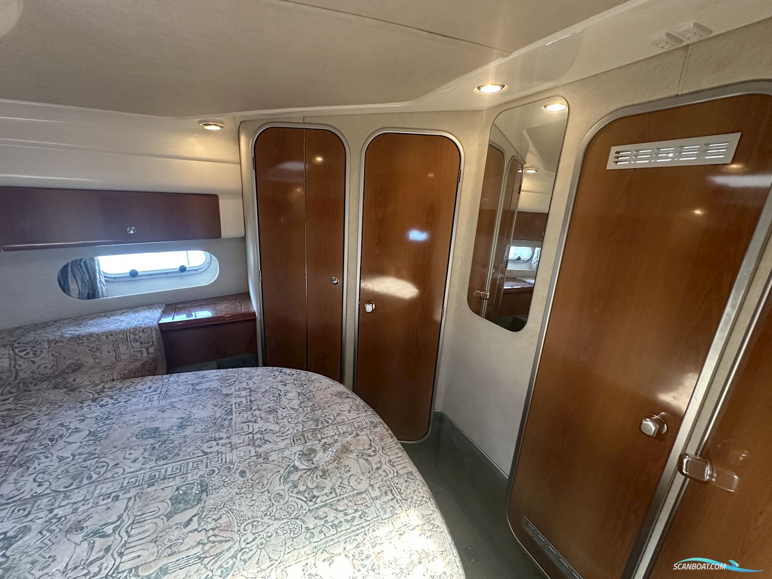 Sealine S37