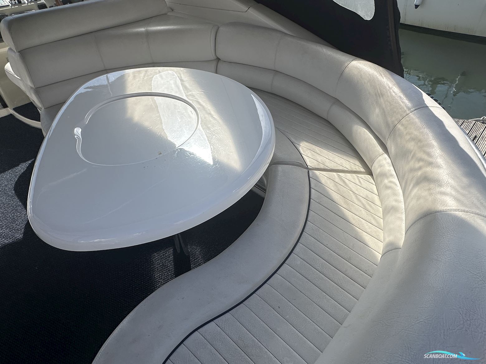 Sealine S37