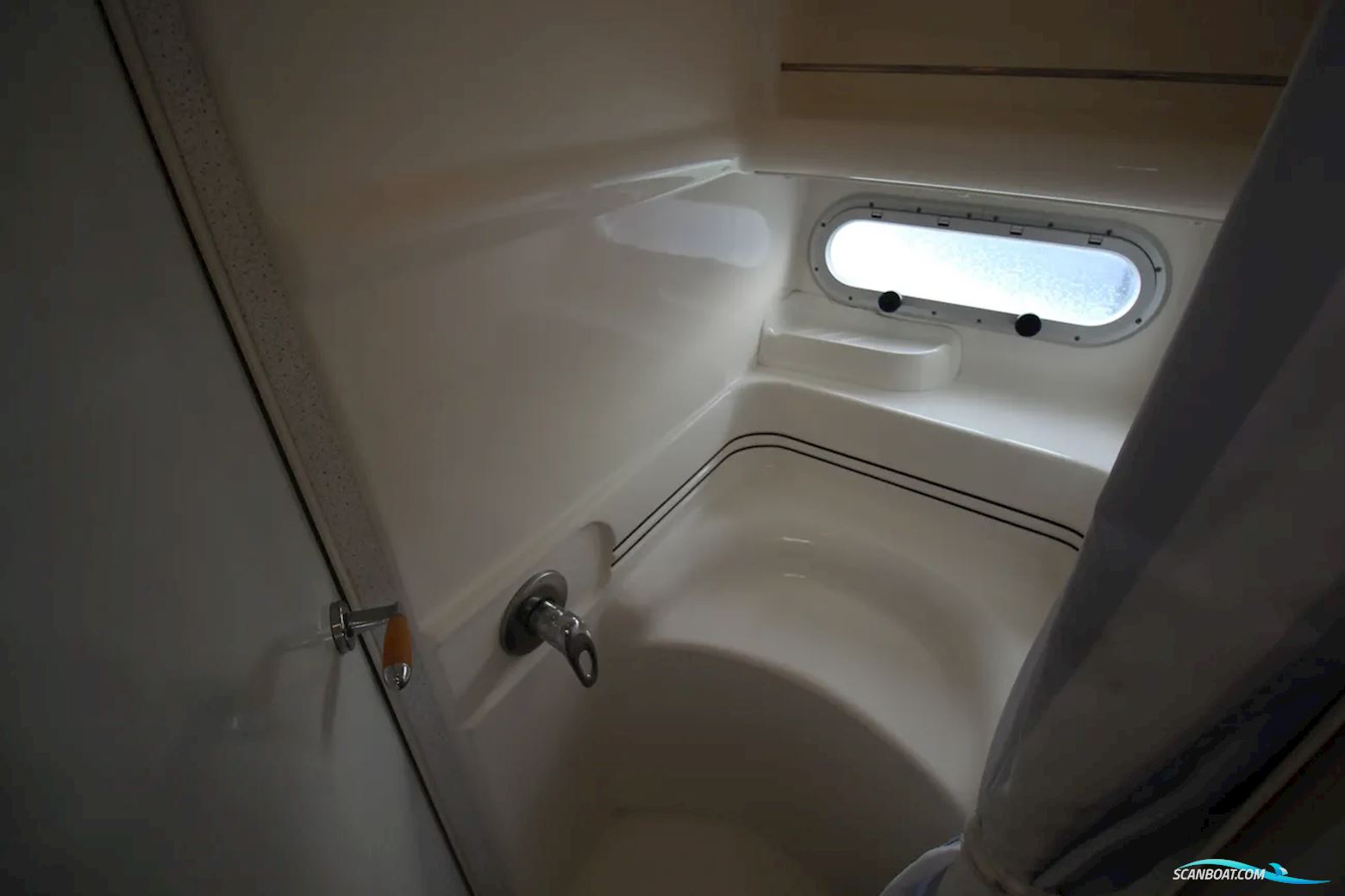 Sealine S37