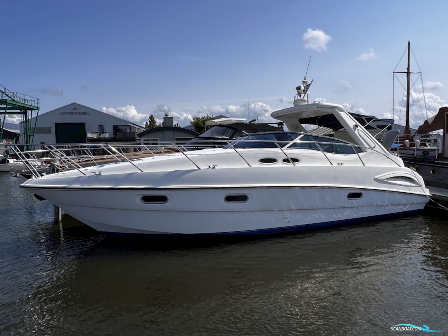 Sealine S38 Motorboat 2004, with Volvo Penta engine, The Netherlands