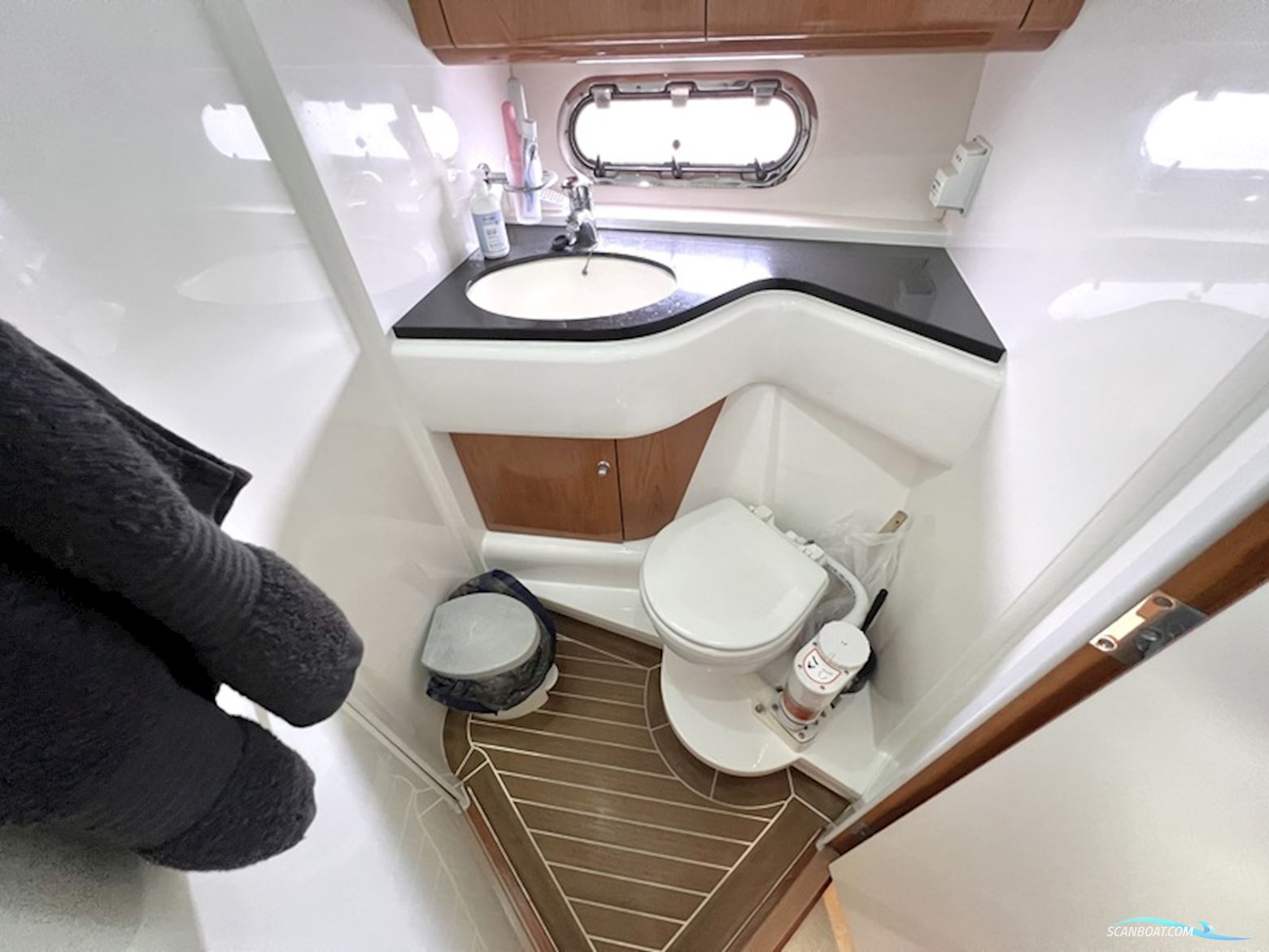 Sealine S42