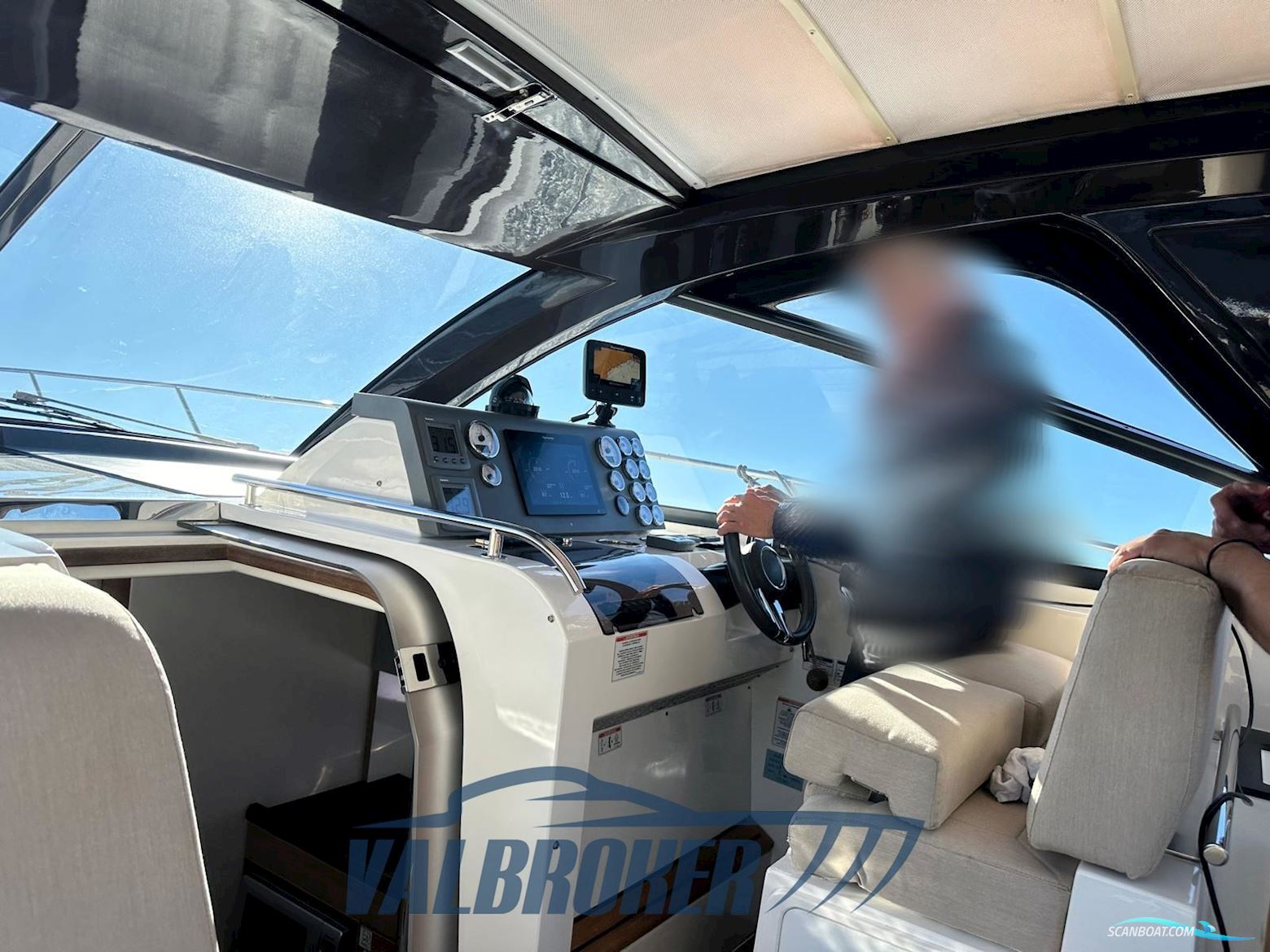 Sealine SC 35