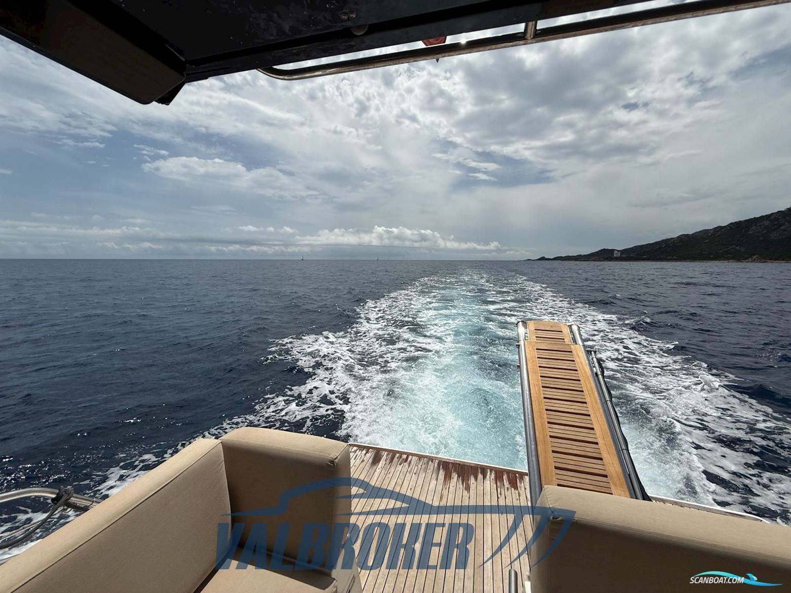 Sealine SC 35