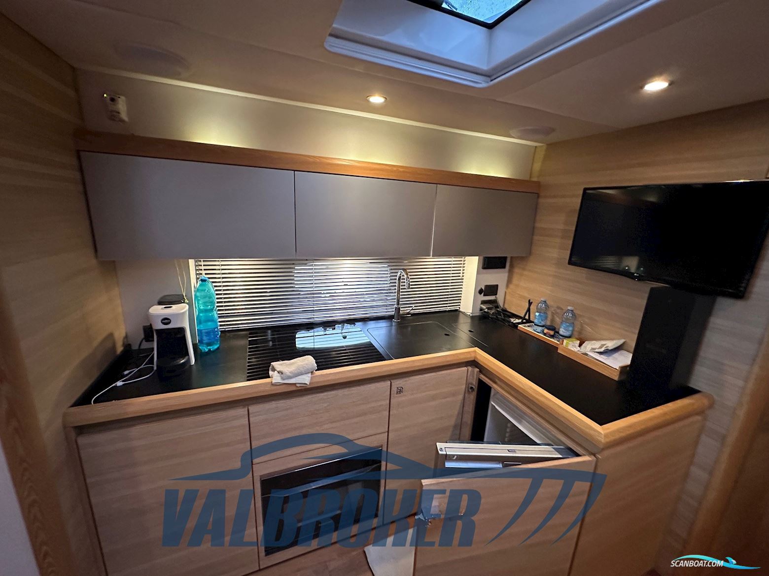 Sealine SC 47