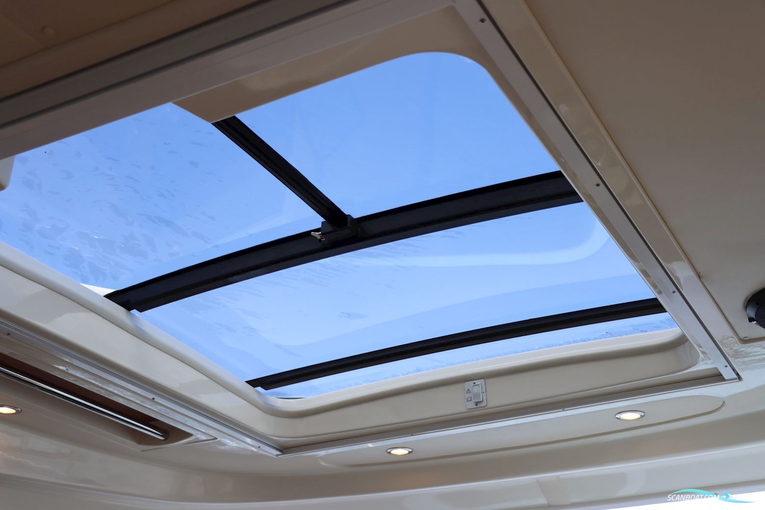 Sealine SC39