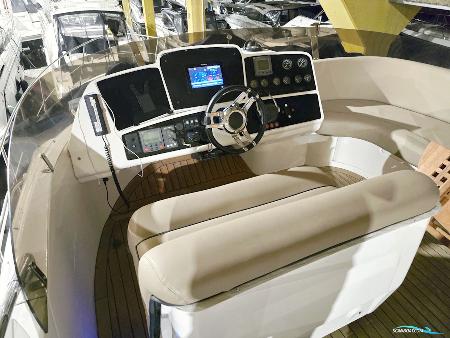 Sealine T47