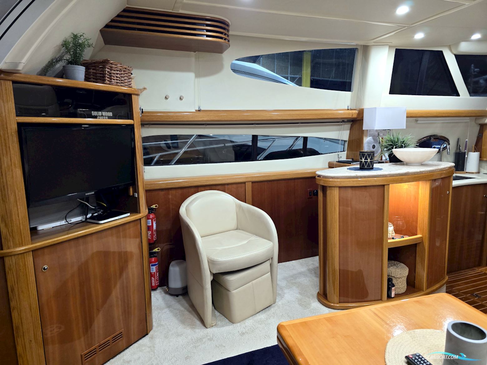 Sealine T47