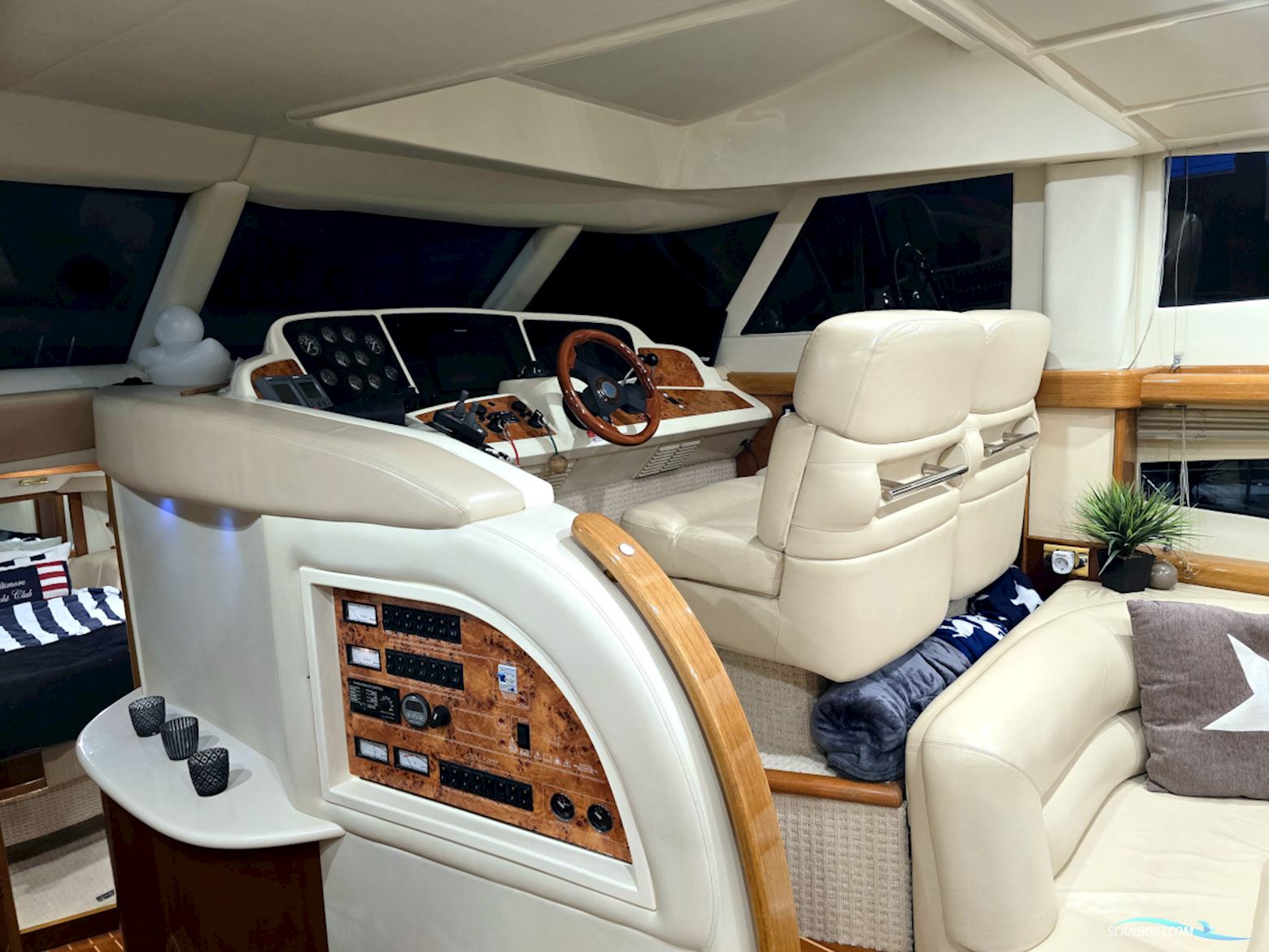 Sealine T47