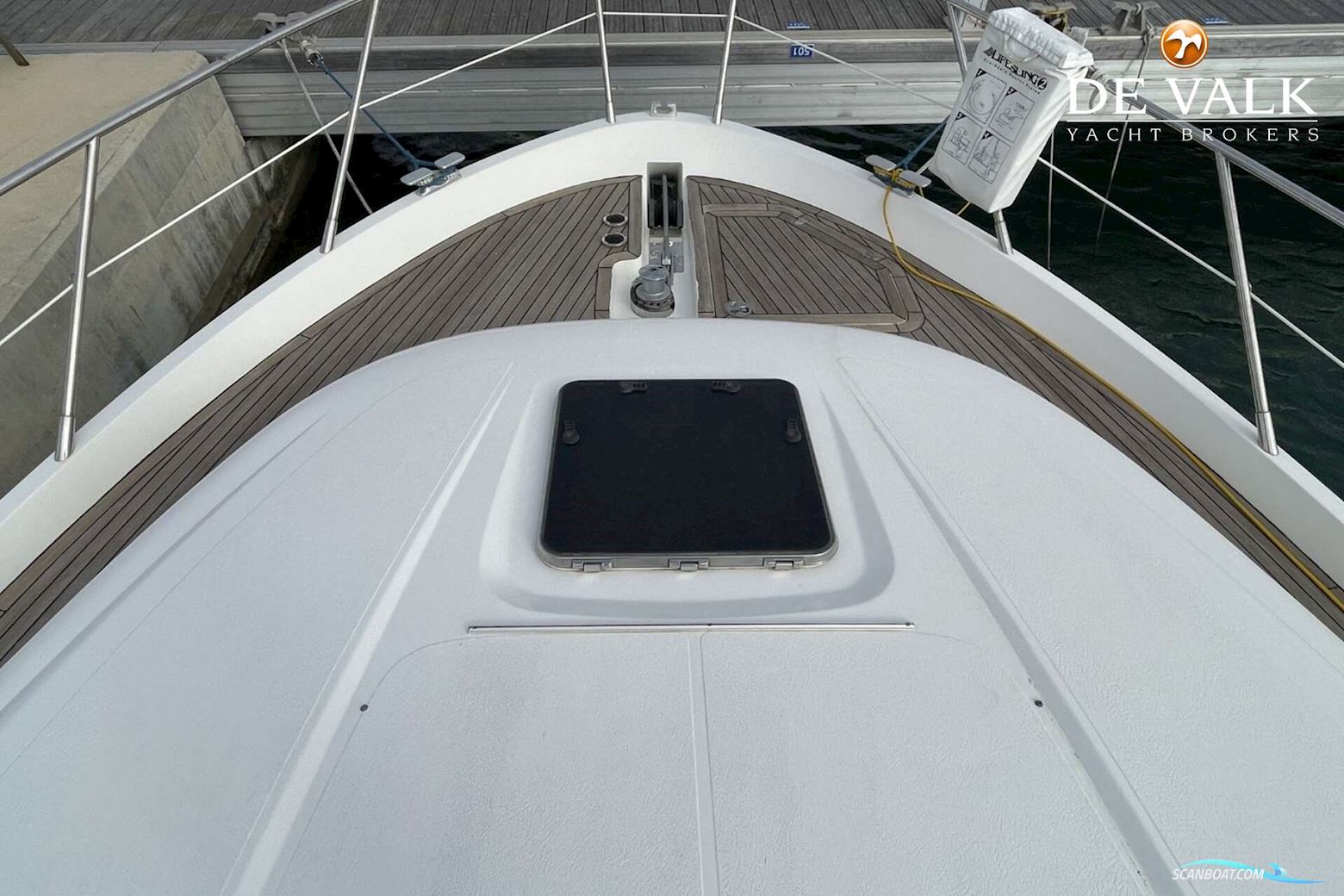 Sealine T51 Motor Yacht