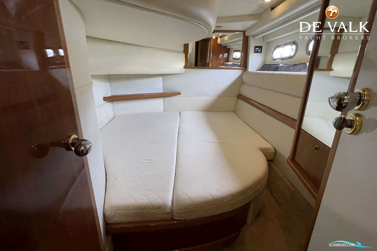 Sealine T51 Motor Yacht