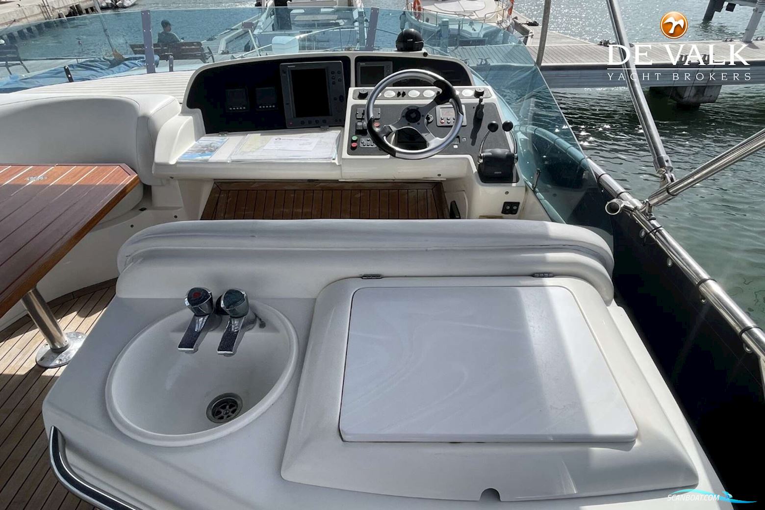 Sealine T51 Motor Yacht