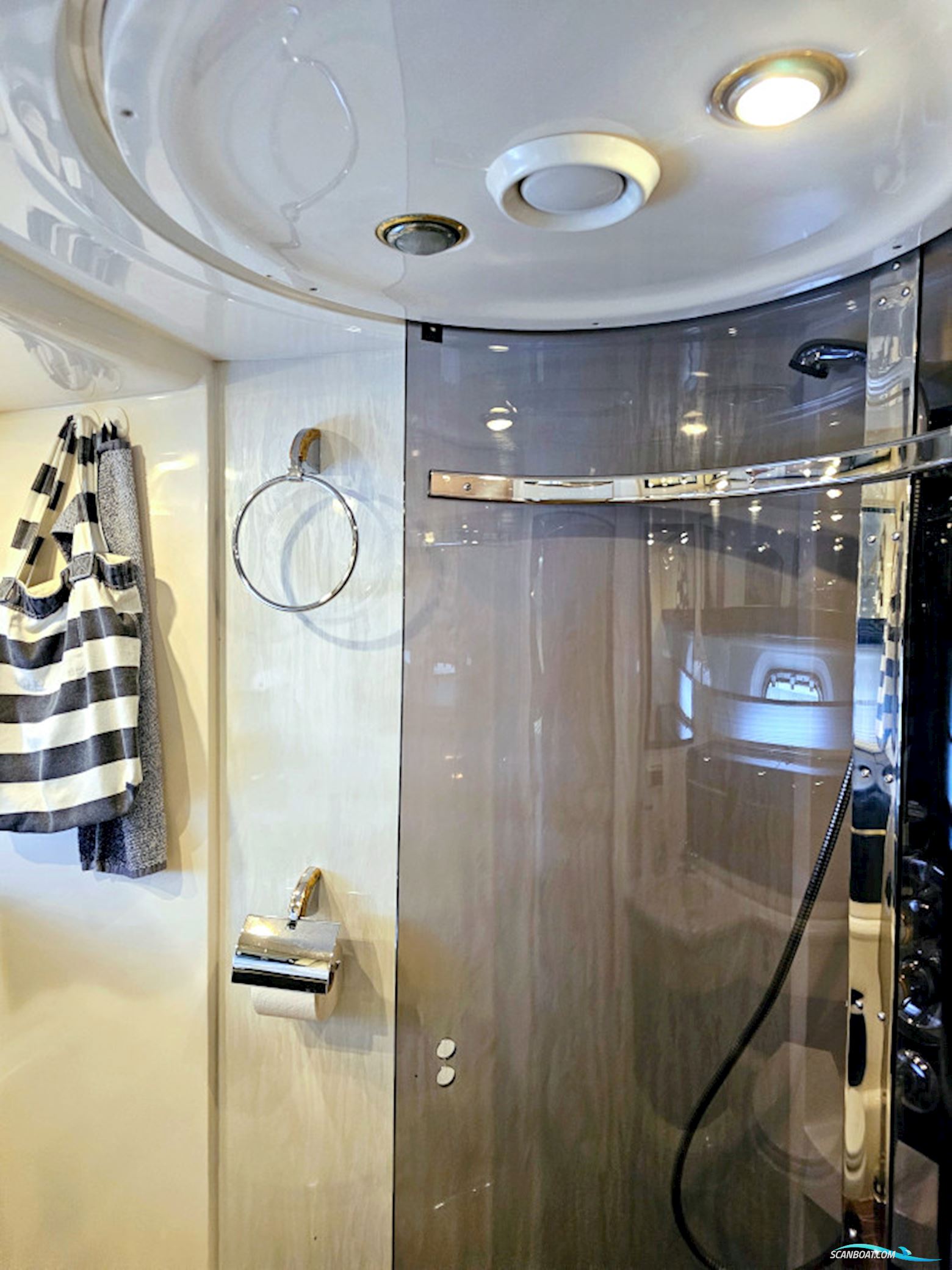 Sealine T51 Volvo Penta Tamd 122P Edc