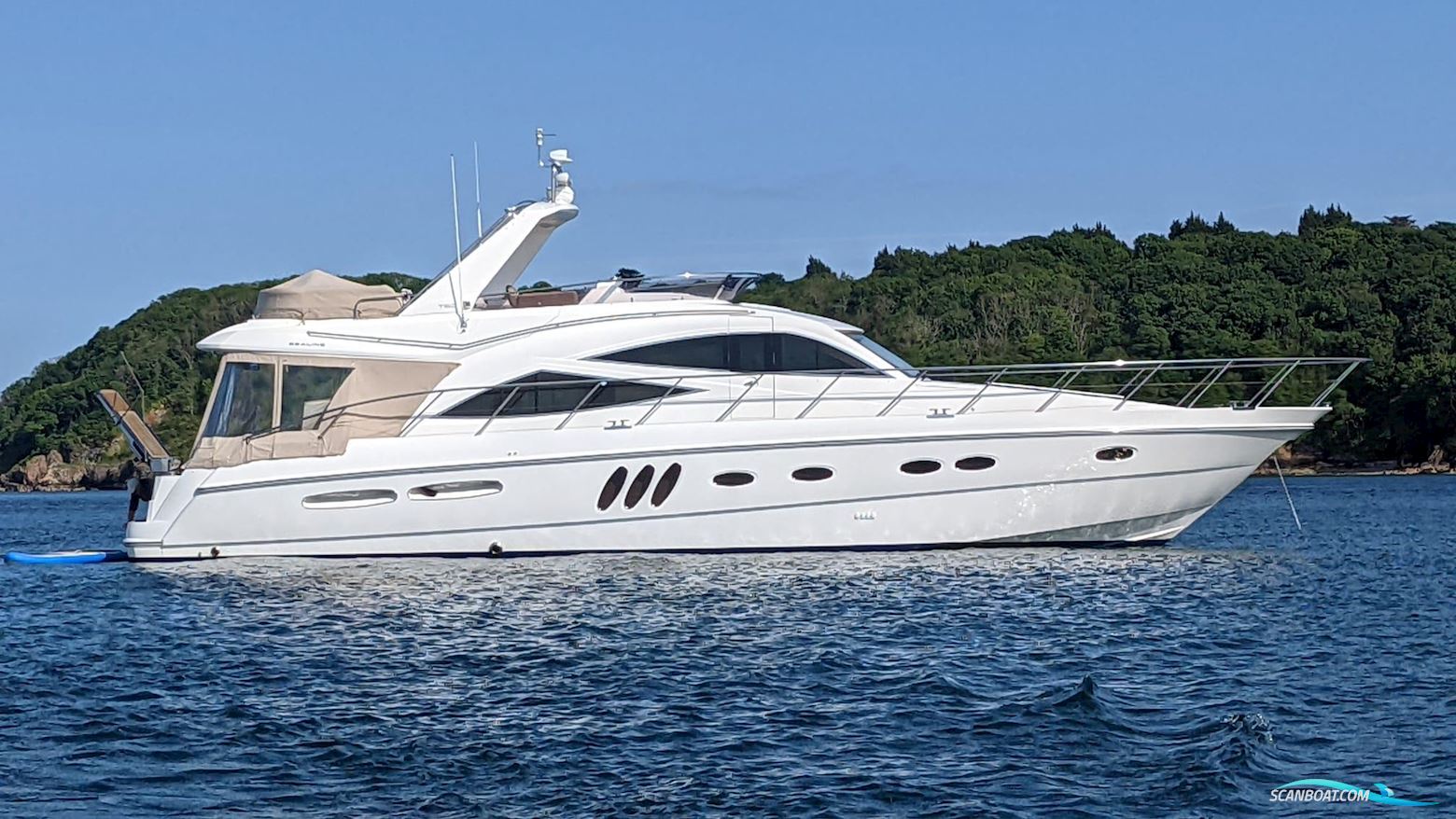 Sealine T60 Motorboat 2007, with Caterpillar C15 engine, Croatia