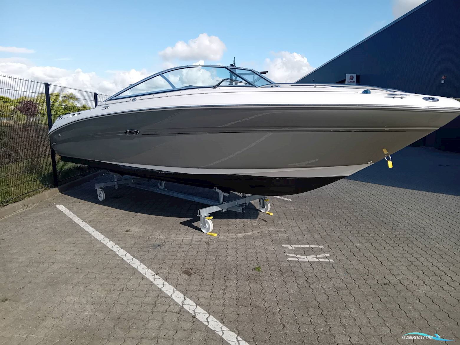 Searay 220 Sunsport m/ Mercruiser 4.3